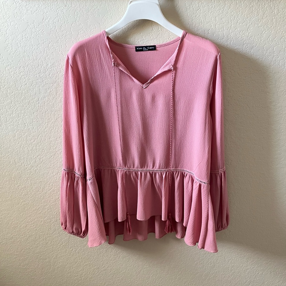 Kim & Cami Women’s Pink Long Sleeve V-Neck Ruffled Peplum Blouse Size M